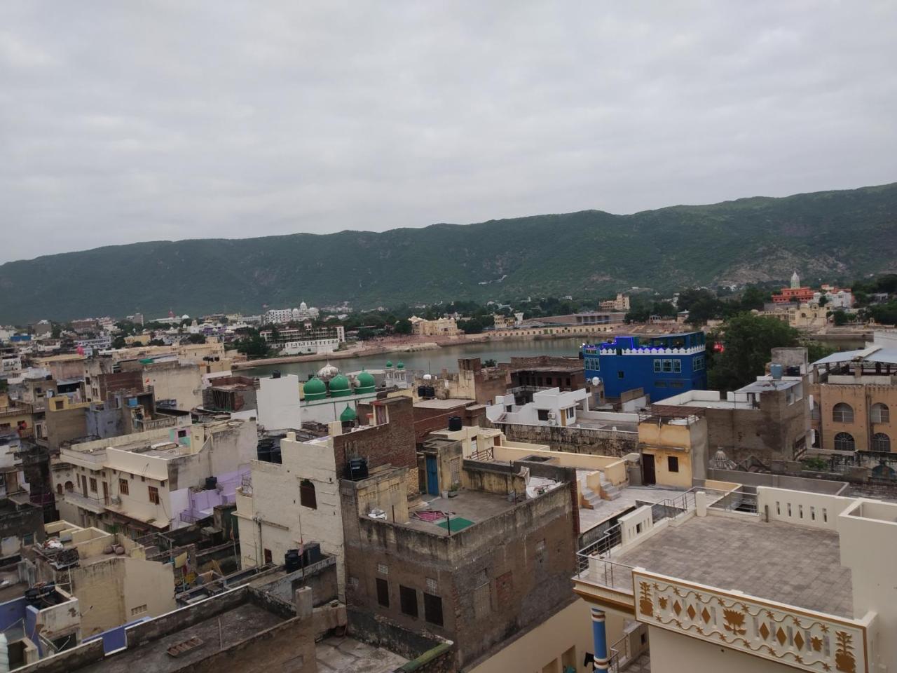 Hotel Paramount Palace Pushkar Exterior photo